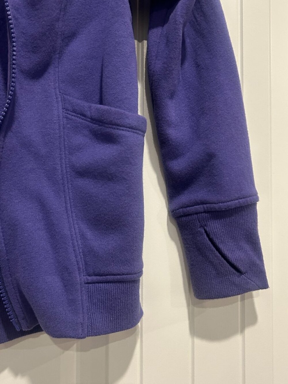All In Motion Girls Purple Hoodie Size XS (4-5), 3 for $15 Kids Bundle - Picture 3 of 6